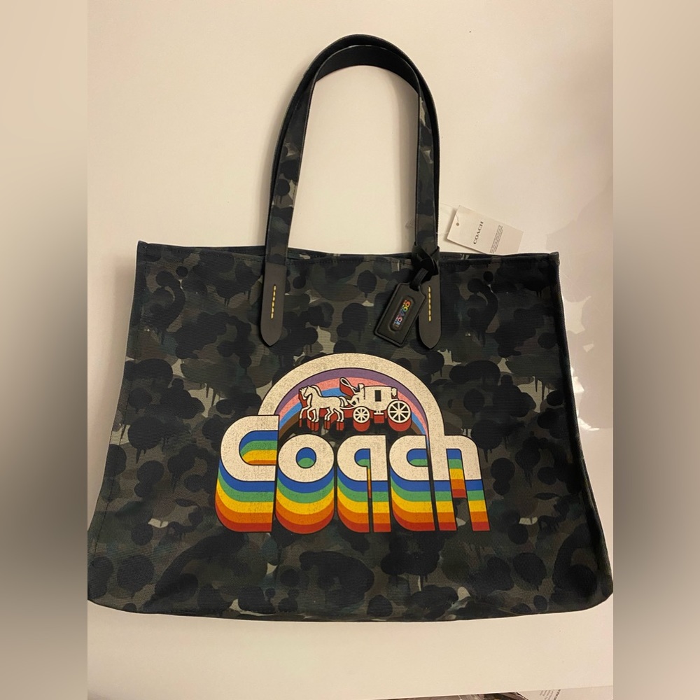 NWT Coach Women's Large Tote Bag CA303 Green/Blue Multi